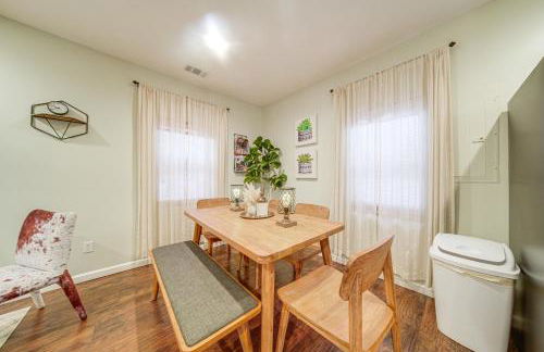 Walk to GOTL strip! Family cottage with laundry - Foto 5