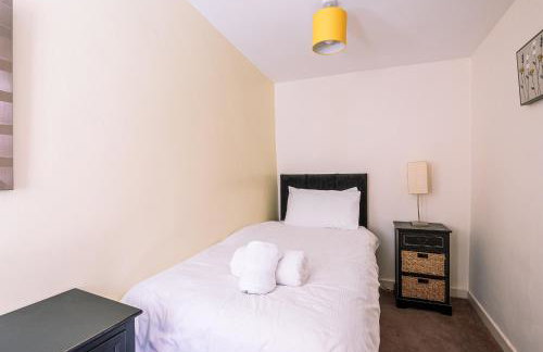 Flat 1, Literary Institute - Photo 11