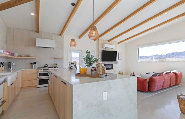 Private Pool, Hot Tub, Firepit Modern Oasis Blue Mirage by Avantstay - Foto 22