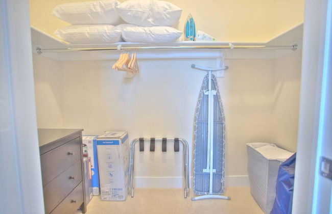 Walk Score 91 Balcony Near King ST - Photo 21