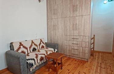 Traditional house in the centre of Kymi - Photo 10