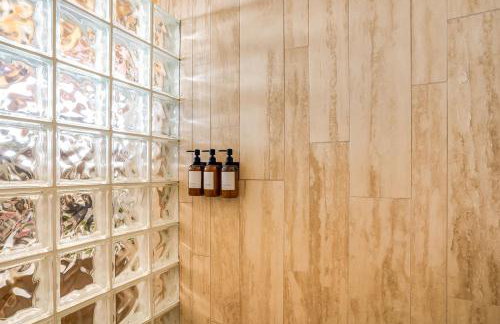 Ski and Ride Mountain Haus - Hot Tub, Fire Pit, Game Room & Deck - Foto 35