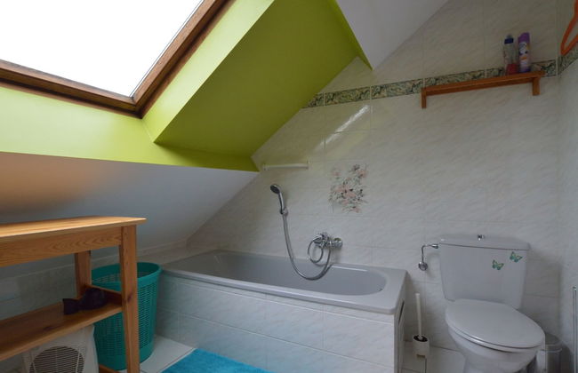 Nice Holiday Farmhouse Located in Sourbrodt near Ski Resort of Ovifat - Foto 18