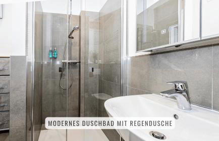 have-a-nice-Stay - nahe Bahnhof - 20 Minuten nach Hamburg - trotzdem ruhig gelegen - 6 Minuten zu Fuß ins Zentrum Ahrensburg - modern eingerichtet - Foto 3