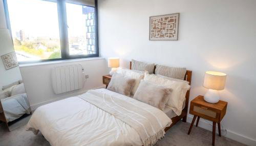 Stay Zeni Alexandra Rise Manchester Two Bed Flat - Photo 2