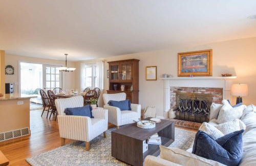 Spacious Home by Beach Dog Welcome - Photo 7