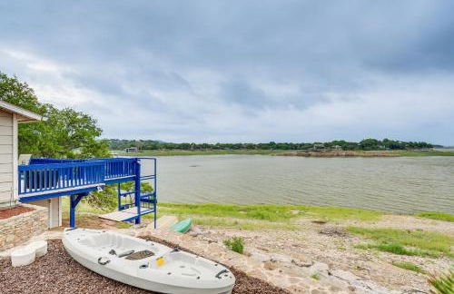 Waterfront Lake Buchanan Cottage with Kayaks! - Foto 23