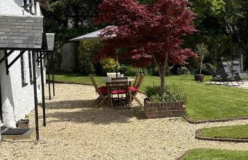 April Cottage - Photo 12