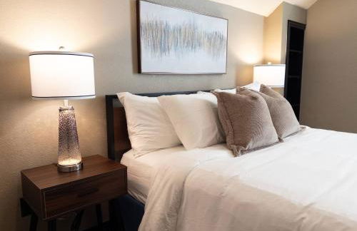 Your Family’s Home Away from Home w/ No Extra Fees - Foto 9