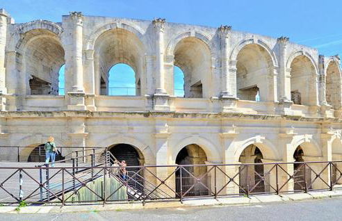 Maison Piscine Proche Arles - Foto 26