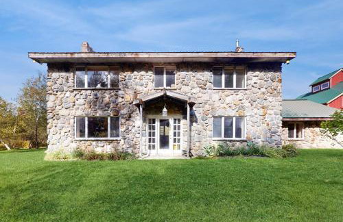 Stone House - Photo 1