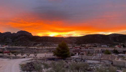 Maison typique avec vue dégagée sur la vallée - Photo 5