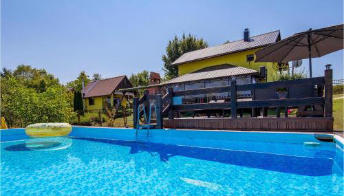 2 Bedroom Beautiful Home In Plaski - Foto 2