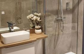 chez KARINE T4 Terrasse 5ème étage CENTRE VILLE Wifi Parking - Foto 18