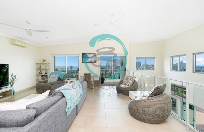 Pinnacle Penthouse Escape Panoramic Views Pool - Photo 1