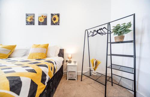 Stylish 2 bed Flat in London with River Thames views Access to boat rides into London-Near O2 Arena and Excel, Fast Wi-Fi, Free Parking, Excellent links Elizabeth and Southeastern Train Line - Foto 31