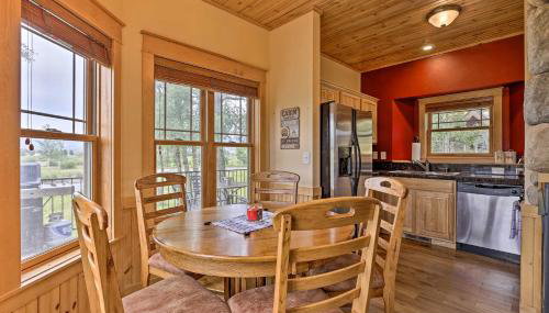 Fish, Hike and Ski Riverfront Granby Cabin! - Foto 3