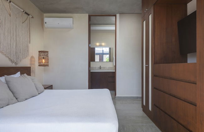 Luxury and Family condo in La Veleta - Photo 16