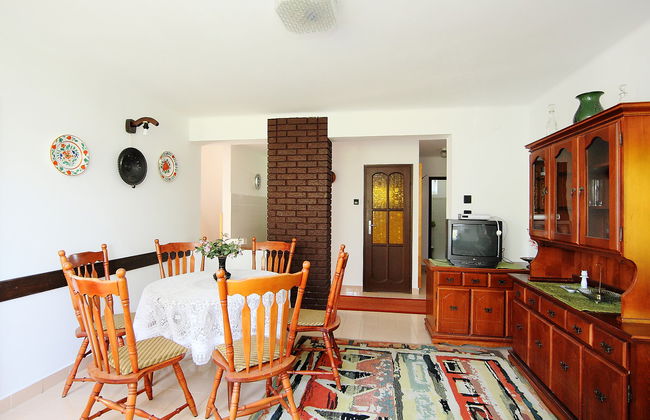 6 bedroom House in Balatonfenyves with garden and terrace - Photo 13