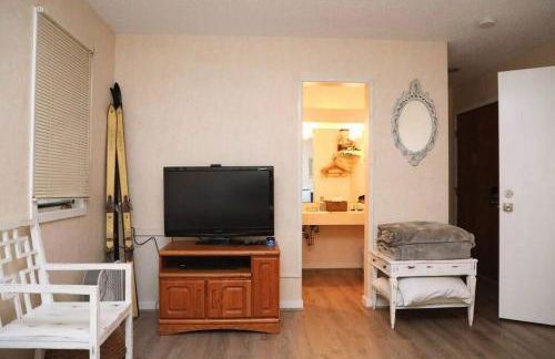 Ski In Ski Out - Sleeps 6 - Bring the family! - Foto 10