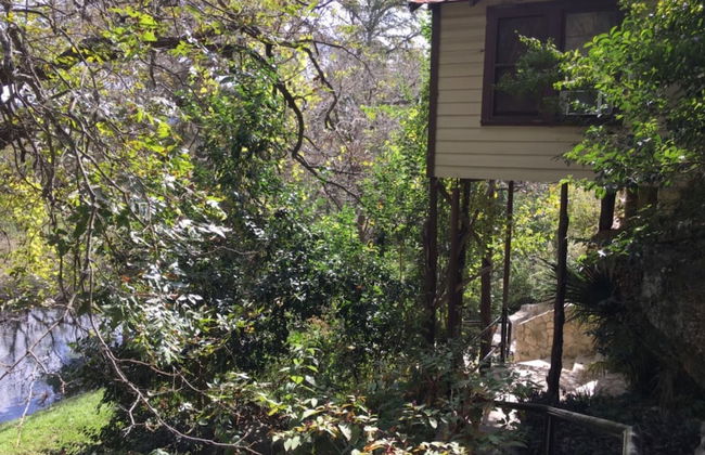 Frio Springs Lodges - Photo 29