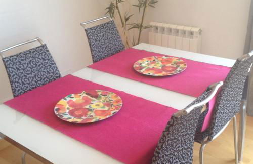 Atico, Piscina, AC, WI-FI y Parking Gratis, Gran Terraza, VUT 47-79 - Foto 2