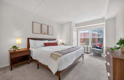 Newport 1 BR w Work Setup by Anyplace - 11747 - Foto 19