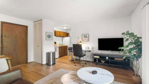 Workspace with Desk & Walkable to hospital & campus - Foto 5