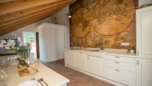 Captain's Attic - Photo 1