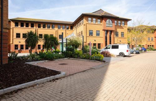 #57 Central Taunton 2BR APT - Sleeps 6 - 5 mins to Taunton Player Ready 2 - "Perfect For Contractors and Families - Free Parking" - Foto 45