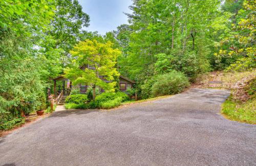 Rustic Cabin with Porches 8 Mi to Tallulah Gorge! - Photo 35