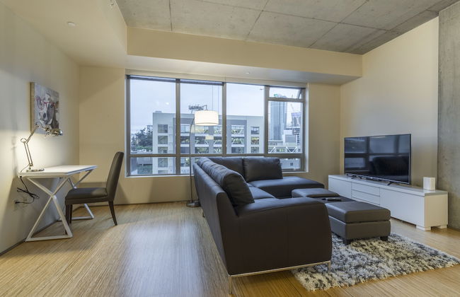 Domicile Suites at Mark on 8th - Photo 27