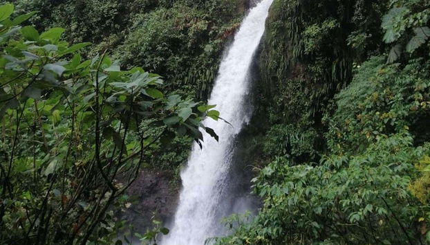Catarata de La Paz