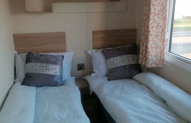 4-bedroom Caravan/static Home in Clacton-on-sea - Foto 4