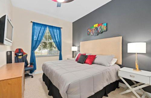 Luxurious 9BR Themed SE Facing Pool Hot Tub Theater Game Room BBQ 2 miles Disney - Foto 22