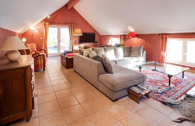 Luxury Pool Villa in Sosoye - Photo 20