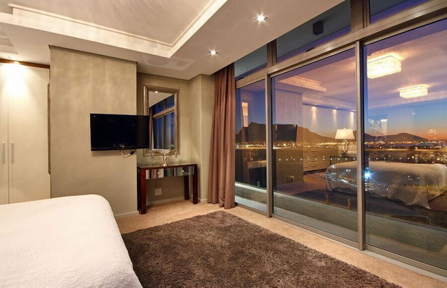 The Residences at Crystal Towers - Foto 18