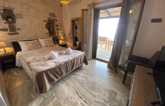 Castlerizaraki - Photo 4