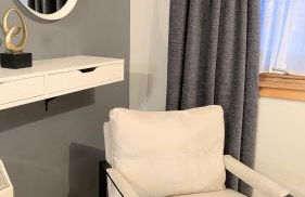 One bedroom self-contained accommodation - Foto 9