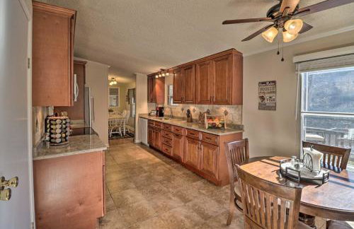 White River Fishing Escape with Deck and Patio! - Foto 12