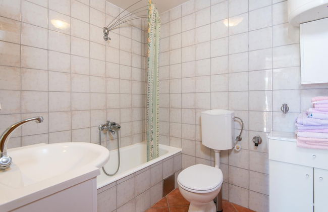 Holiday Home Barbie - Photo 16