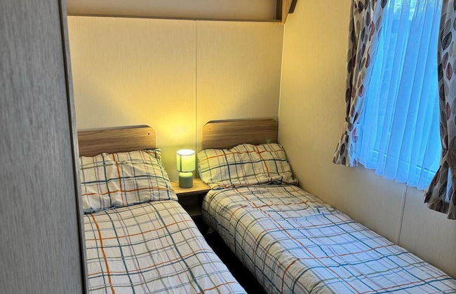 3 Bed Caravan - Sleeps 6 - Pets - 5 min to Beach - Foto 3