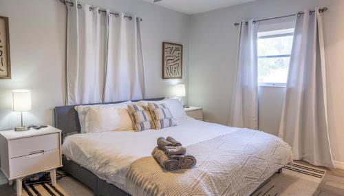 Newly Reno - Backyard Oasis, South Tampa Pool Home - Foto 5, towels