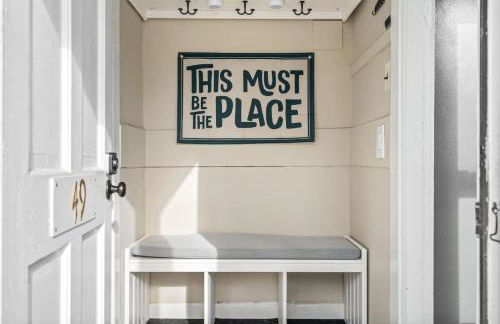 The Curator's Retreat For 8 - Photo 22