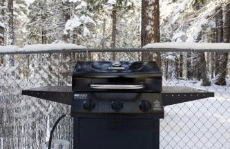 Lassen National Park Luxury Cabin with Hot Tub - Foto 35