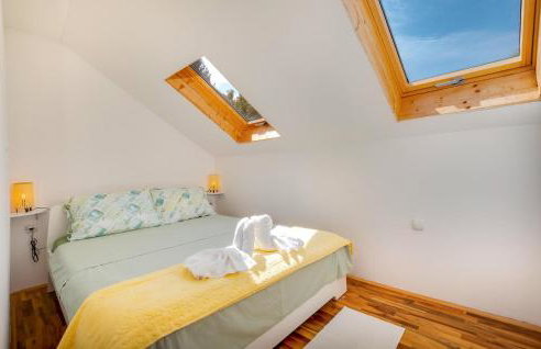 2 Bedroom Nice Home In Koranski Brijeg - Foto 21