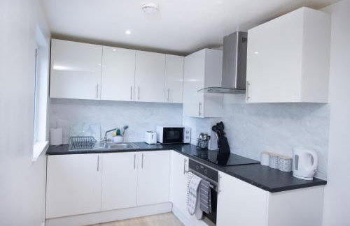 Midland Apartment I 1-min walk to town centre & station I 8-mins to airport I private balcony - Foto 5