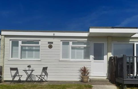 Sundown 127 Sandown Bay Holiday Centre Generous Ferry Saving! - Photo 1