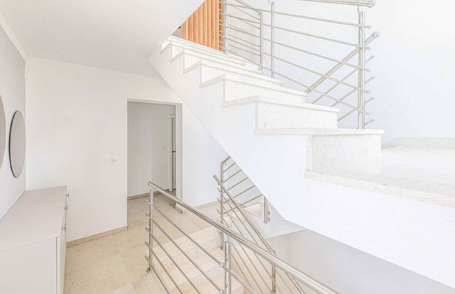 Expansive Retreat With Private Pool & Bbq, Near the Beach - Foto 38