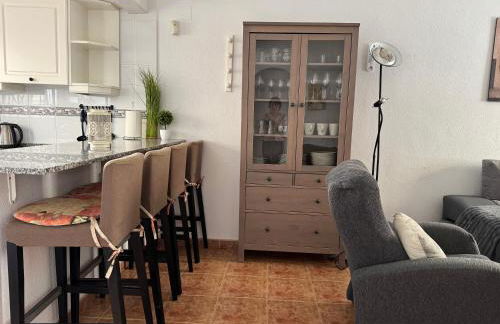 En perle med plass til voksne og familien, solfylt terrasse 5 min fra stranden - Foto 7